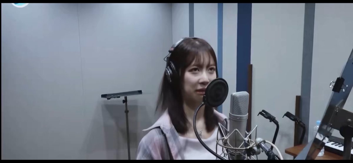 toffees_myk's tweet photo. レコーディング中にアイドルがこの顔すな https://t.co/48FgHTVawJ