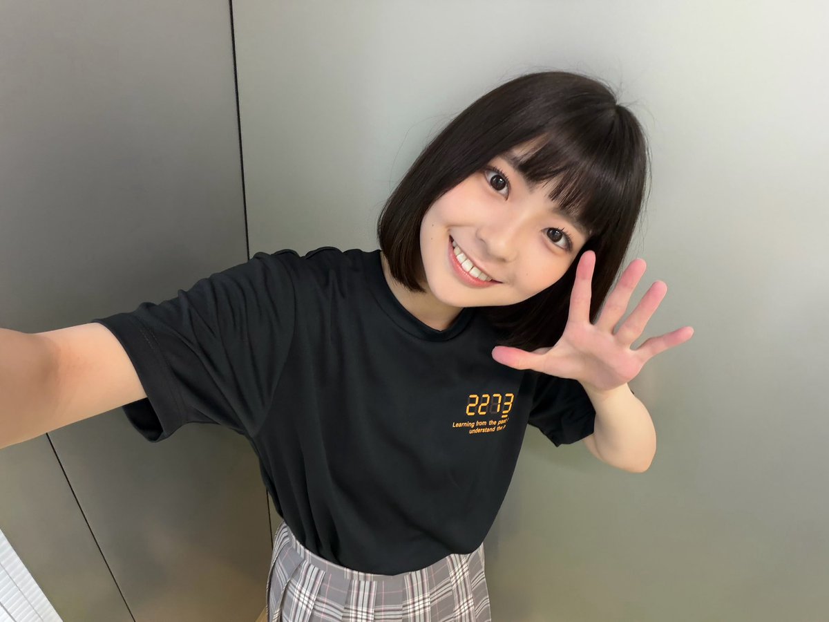 minami__iori's tweet photo. 22/7 3期生オンライン個別トーク会です。たくさんお話できて嬉しかったです。ありがとうございます。
#ナナニジ　#ナナニジ3rd https://t.co/sDD8KFro0w