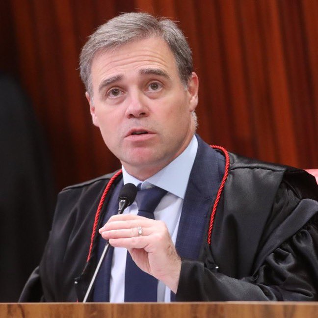 Hotspotorlando's tweet photo. 🚨 BREAKING: Supreme Court Justice Deadlines Lula and Senate Chief in LDO Scandal

Minister André Mendonça puts the Lula government and Senate President Davi Alcolumbre on notice — 5 days to explain the controversial election-year public donations loophole.
Is Congress trying to greenlight taxpayer-funded giveaways right before the 2026 vote?
Read the full story:
https://t.co/jLijQaThmq
#Brazil #LDO2026 #Mendonca #Eleicoes2026