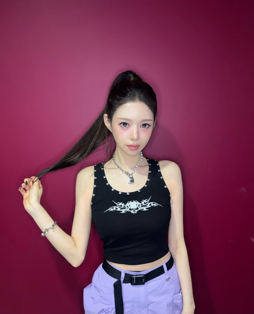 udtt_official's tweet photo. [#한채희]

음악중심도 잘 봤나용?🐾🖤 

#UDTT #우당탕탕소녀단 
#HANCHAEHEE #VIPER https://t.co/Hh51vhIRA9
