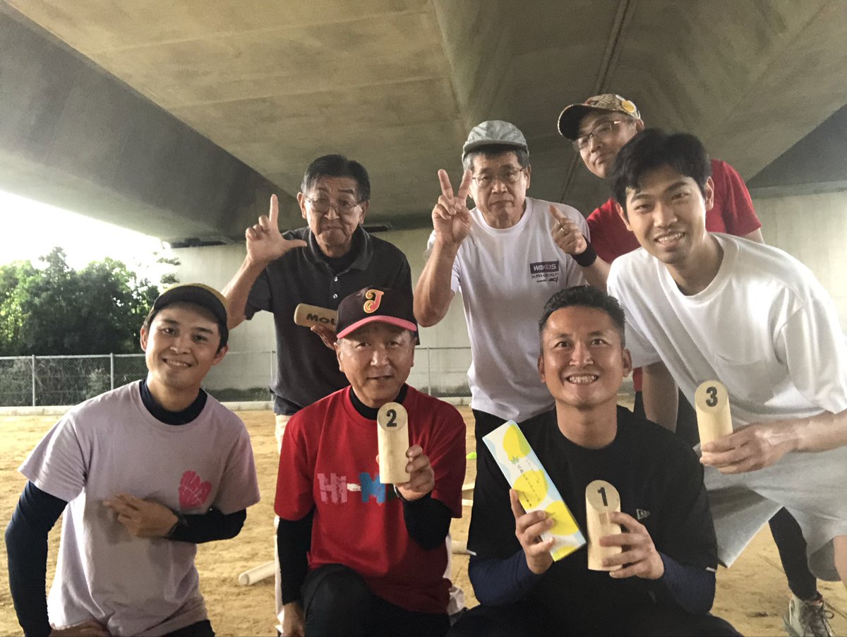 hiroppi4126's tweet photo. 三重県最終日‼️今日は桑名で 五城さん、ナカイ君達の練習会に参加😄で、皆さんが集合する前に ナカイ君と10番勝負🔥結果は◯／◯ で勝越し💪やったぜ😁そして、全員揃ってからの総当たり戦🔥結果は、優勝🏆ともるさん、準優勝🥈ヒロッピーでした😆楽しかったー😄ありがとう🙇‍♂️ https://t.co/INIYM7QjYA