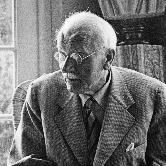 sivriikalemler's tweet photo. “Sen, yaptığın şeysin, yapacağını söylediğin şey değil.”  — Carl Jung https://t.co/ODUWDQHaNE