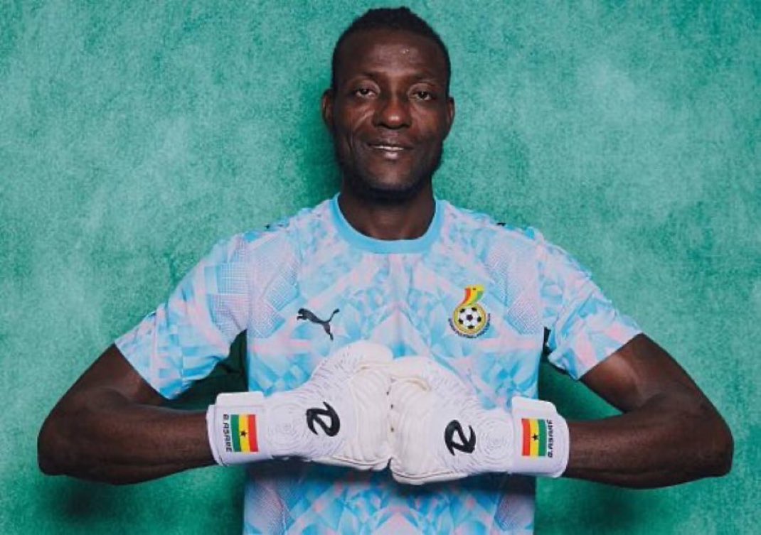 THESTATENEWSS's tweet photo. “I want to gift Benjamin Asare a plot of land.”

— Businesswoman and TV presenter Mama Shilo has announced her intention to reward Ghana Black Stars goalkeeper Benjamin Asare with a plot of land in recognition of his outstanding performances. https://t.co/0zNodhhuoL