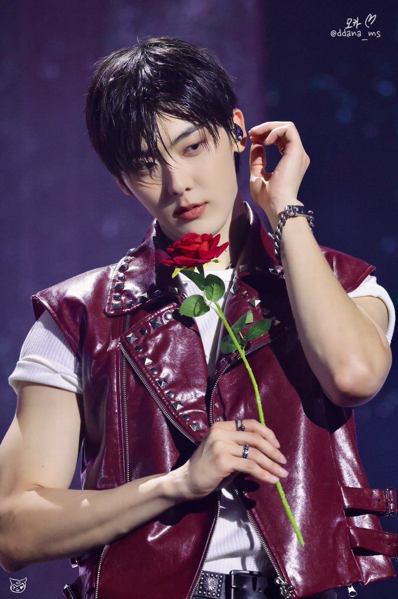 ddana_ms's tweet photo. 260705 2026 YOON SAN-HA FANCON 
JUST NO REASON

pre.
니가 좋아~

#윤산하 #YOONSANHA #ユンサナ
#아스트로 #ASTRO #アストロ@offclASTRO @YOONSANHA_offcl https://t.co/rRd8HAA3yp