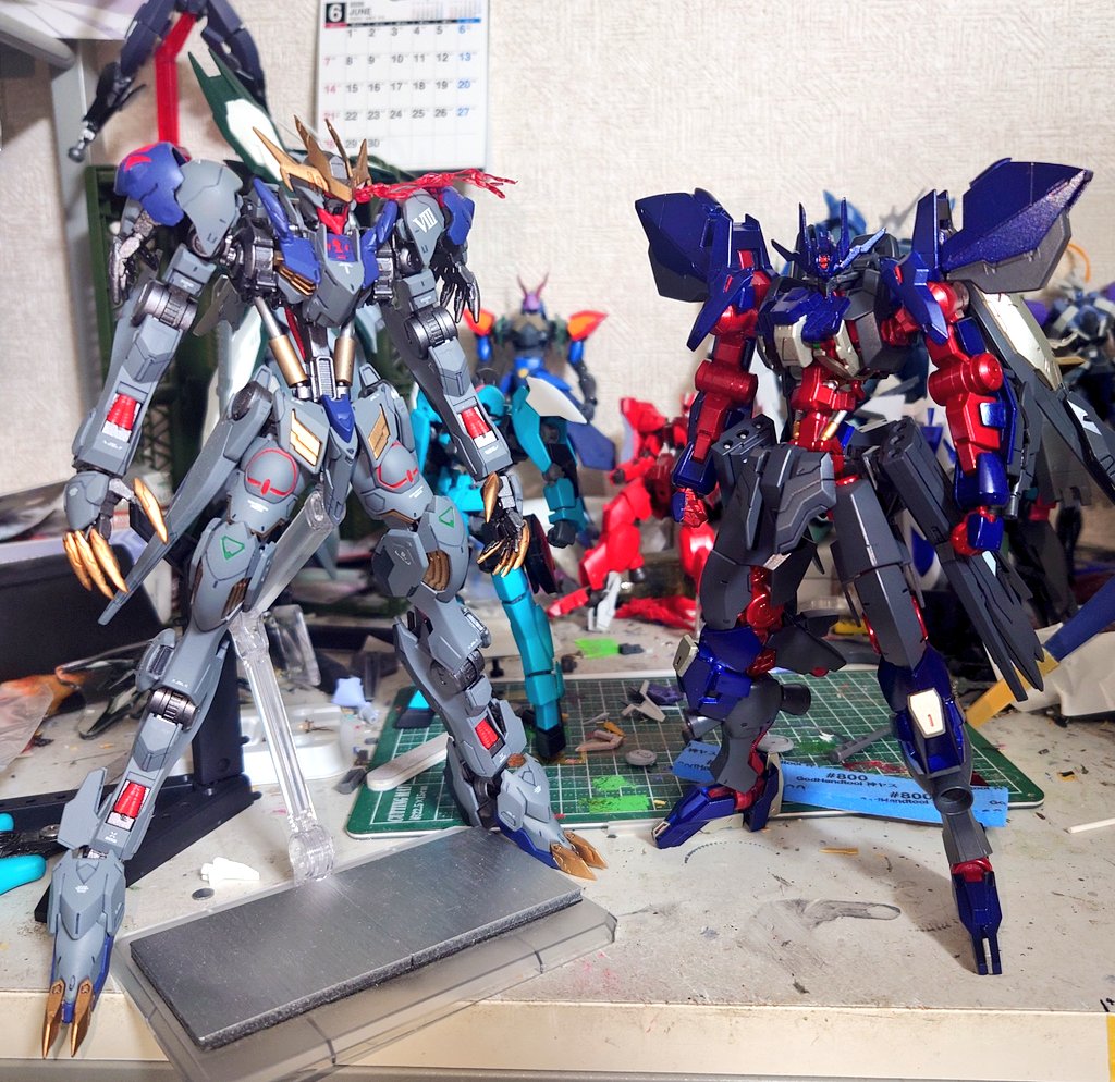 8CqewikVW8q2U06's tweet photo. 今月締切のヴィダールの塗装が終わりました😌
デカールの候補が赤、白、金🫠
有識者の方のアドバイスが欲しいです🙂‍↕️
いよいよバルと並べるときがきますなー😁 https://t.co/TrIRa3WTEA