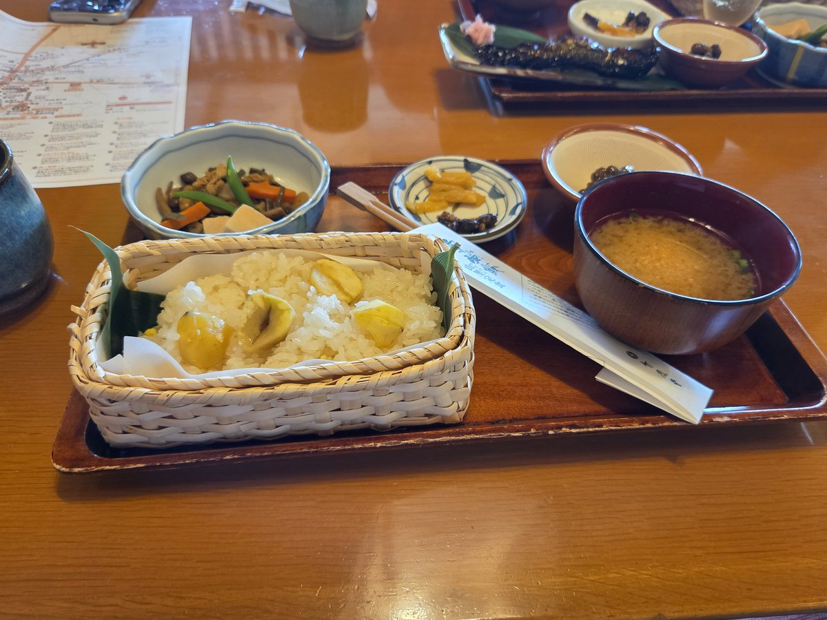 urayoshi1111's tweet photo. 長野二日目。
今日は美味しいもの沢山食べる日でした。 https://t.co/34wELF7Gqc