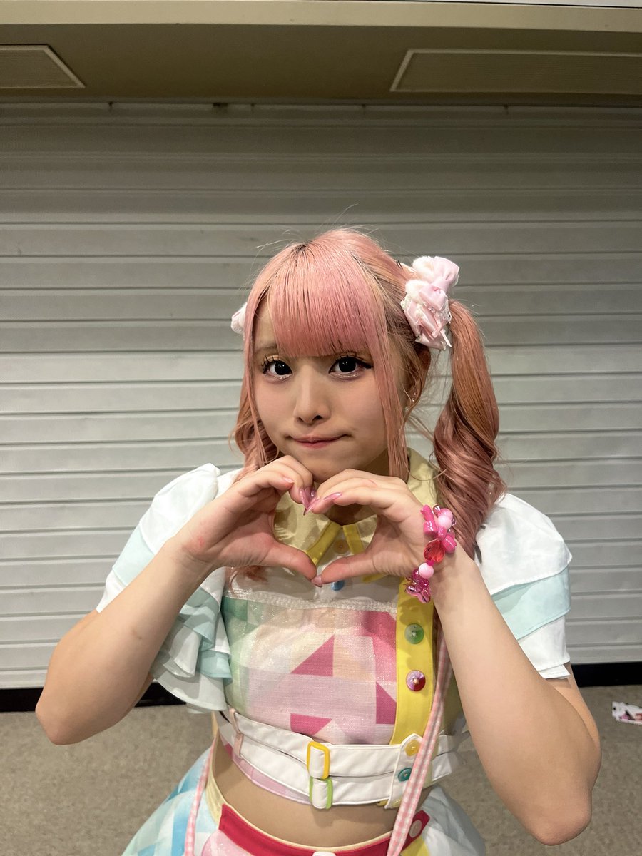 zzh6dic's tweet photo. 久々の現場でしたo̴̶̷̤ ·̫ o̴̶̷̤
るーちゃんのピンク色が落ちちゃう前に行けて良かったです https://t.co/ZcFpIixkWd