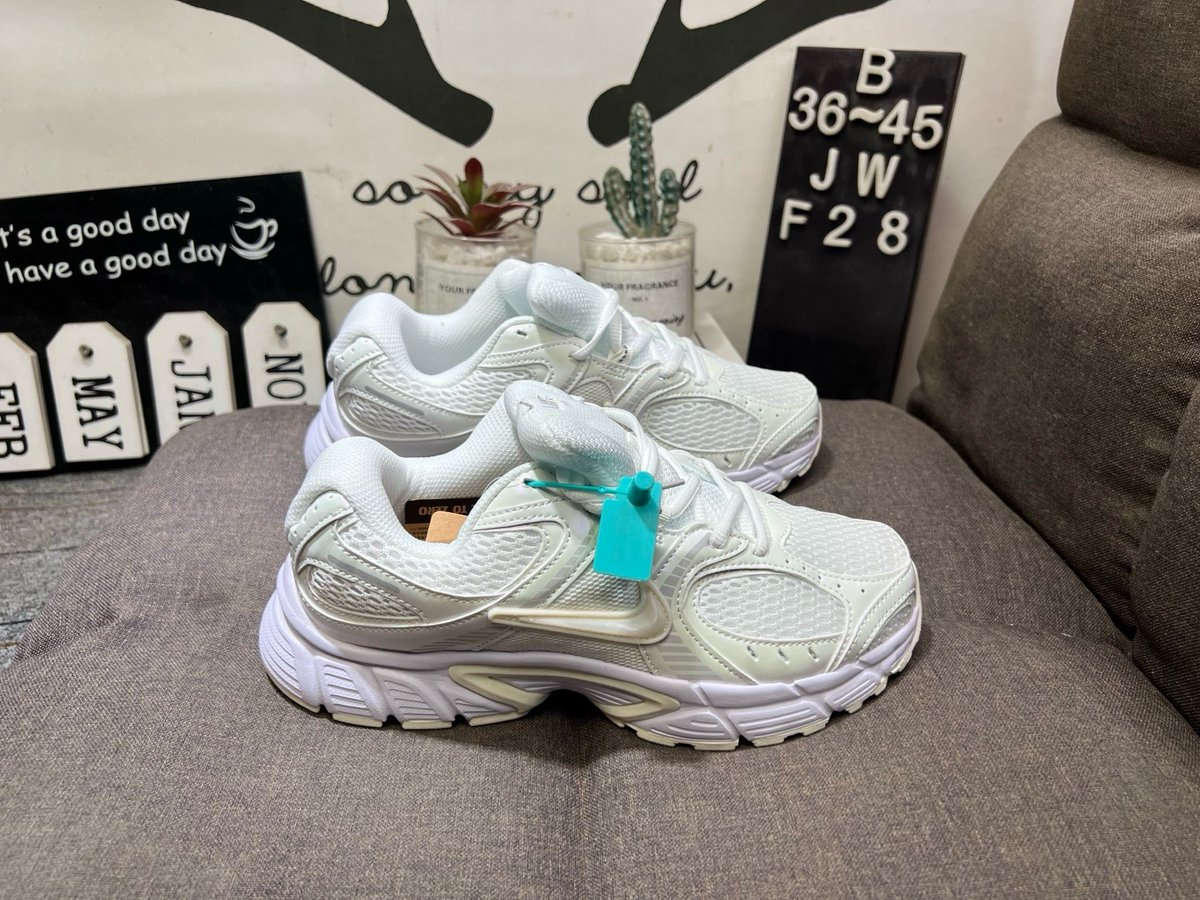 YangMengyan's tweet photo. 🈴130💰真标半码
NIKE耐克W NIKE V5 RNR透气运动休闲鞋JWF28 https://t.co/75YBwmq4zC