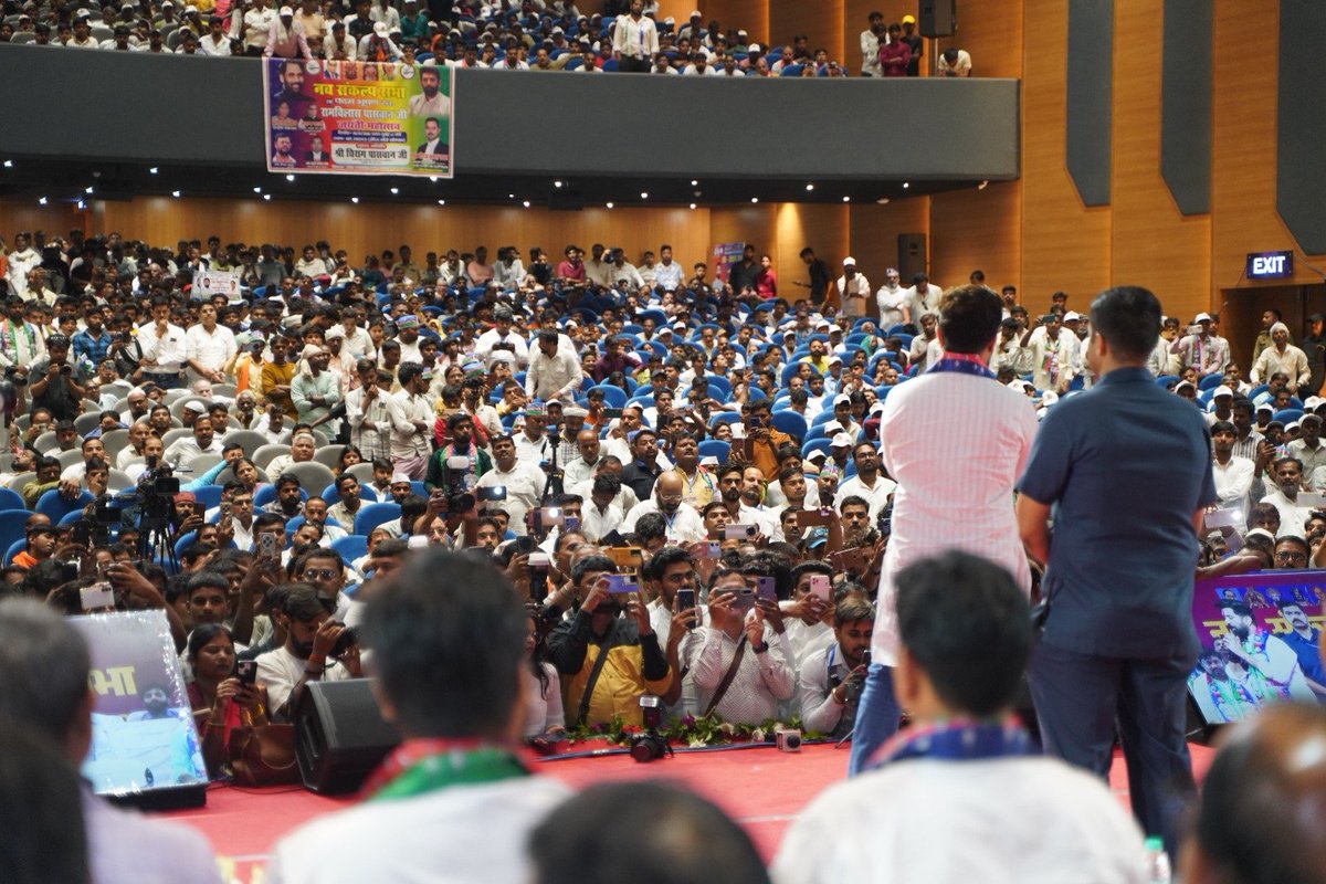iChiragPaswan's tweet photo. आज लखनऊ में मेरे नेता, मेरे पिता पद्म भूषण श्रद्धेय रामविलास पासवान जी की पावन जयंती के अवसर पर उन्हें श्रद्धांजलि अर्पित करने हेतु बड़ी संख्या में पधारे सभी कार्यकर्ताओं, पदाधिकारियों एवं शुभचिंतकों का मैं हृदय से आभार व्यक्त करता हूँ।

आप सभी का स्नेह, विश्वास और समर्पण ही हमारे संकल्प को और अधिक मजबूत बनाता है। आइए, हमसब मिलकर श्रद्धेय रामविलास पासवान जी के सामाजिक न्याय, सेवा और समता के आदर्शों को जन-जन तक पहुँचाने का संकल्प लें।

#राजनीति_के_महानायक
#RajneetiKeMahanayak #RamVilasPaswanJayanti2026
#NavSankalp