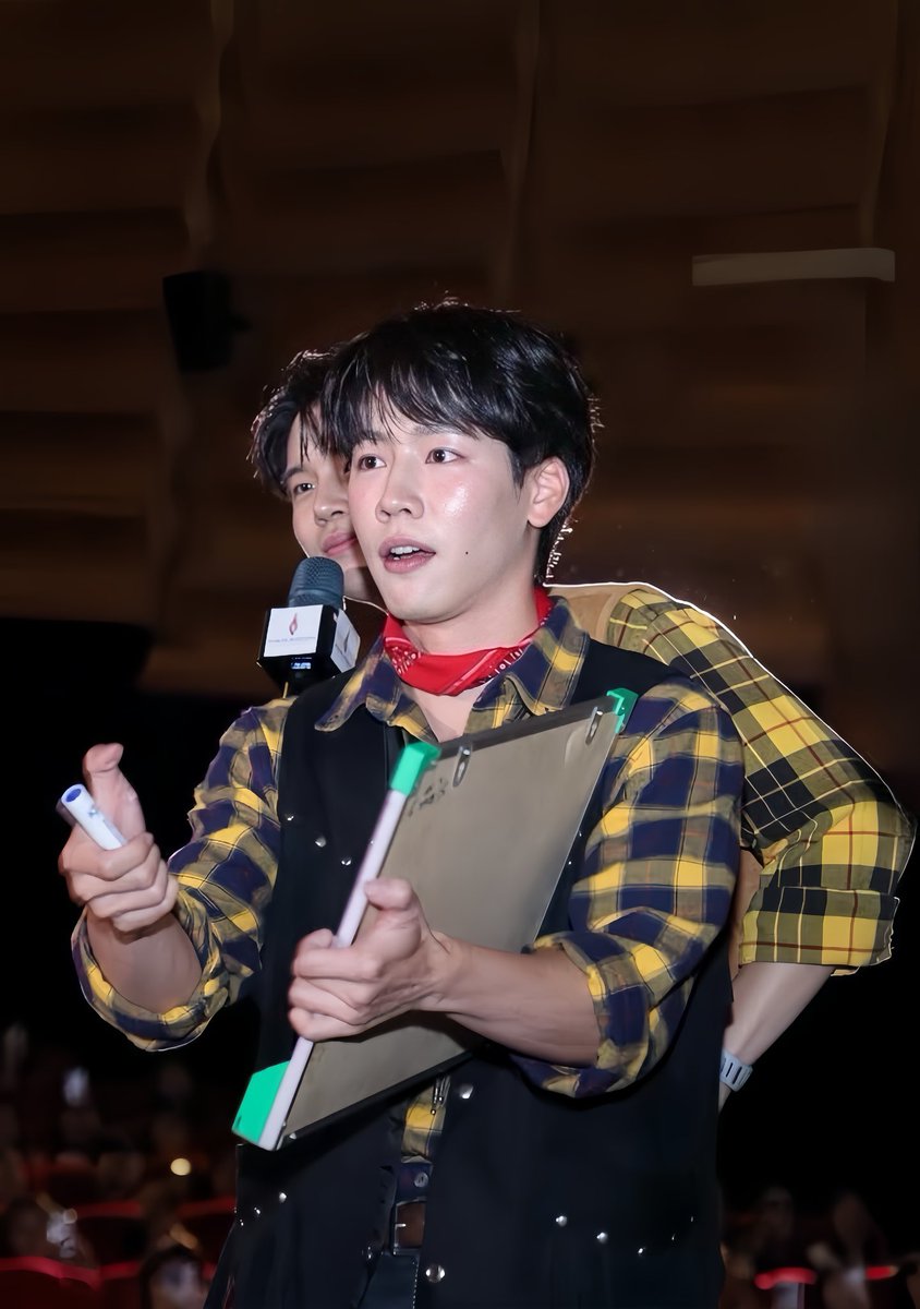 myywor's tweet photo. มุมกล้องอะไรของพี่เนี่ยㅠㅠㅠ คนคลั่ง size diff จะตั่ยเอานะพี่ 

MAJOR X YINWAR TOYSTORY
#ToyStory5THxYINWAR
#yinyin_anw #warwanarat https://t.co/msL0xx8Q8Q