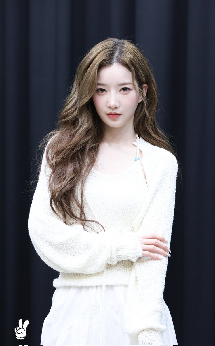 triplesbburing's tweet photo. 20260705 스타라이크
🥰
#tripleS #트리플에스 #トリプルS
#김유연 #YooYeon https://t.co/lUDbDFR0OH