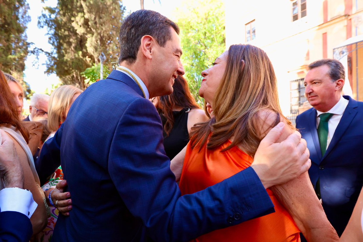 MC_CastilloMena's tweet photo. Estabilidad y futuro. En su toma de posesión, @JuanMa_Moreno marca el rumbo de una #Andalucía que afronta con confianza los retos globales. Un camino que se construye honrando el legado de Imbroda y Villamandos: fortalecer la #EducaciónPública y el #TalentoAndaluz 🏛️✨ https://t.co/cpKYsZvjiI
