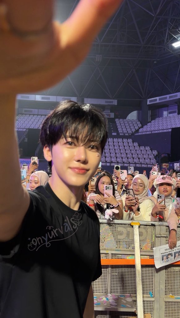 onyurvals's tweet photo. Jaemin makasih udah patpat aku🥺🫶🏻

#JAEMIN #재민 
#NCTJNJM_FANMEETING_TOUR
#NCTJNJM_FANMEETING_TOUR_DUALITY
#DUALITYinJAKARTA 
#DUALITY_IN_JAKARTA https://t.co/KGsnMkGJZY