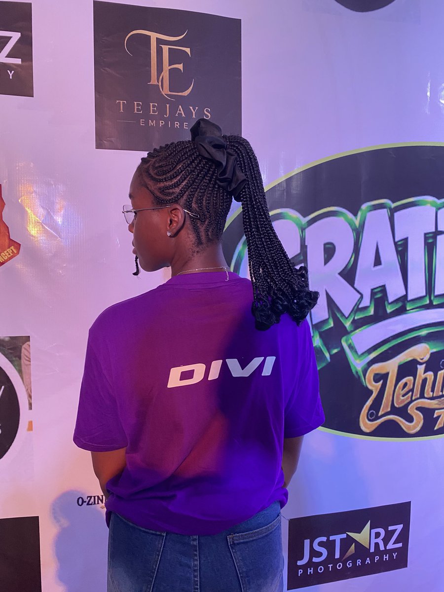 Divi140104's tweet photo. Happy Thanksgiving Sunday 🥳💜
I wish you all the best this new week🙏🏾 https://t.co/0APDbD1TEh
