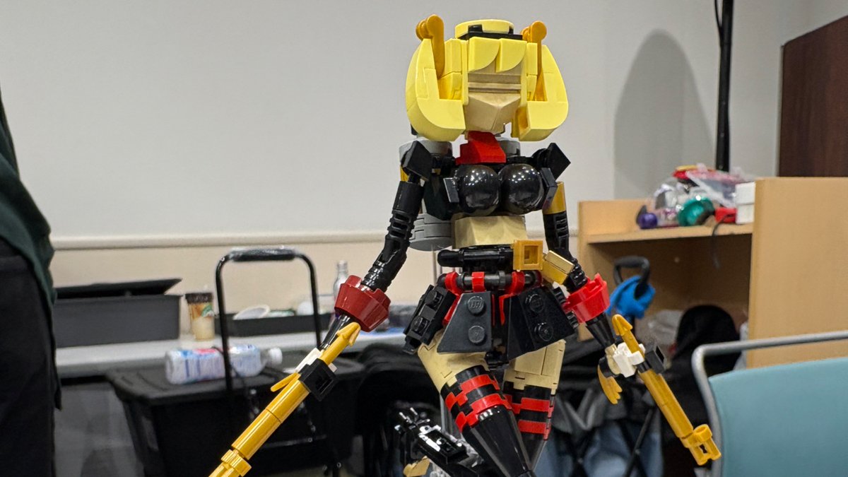 ordinaryrice's tweet photo. 美少女フィギュアなど。創造主たちの熱い想いが伝わってくる
 #特ブリ https://t.co/B9zpS7a2tz
