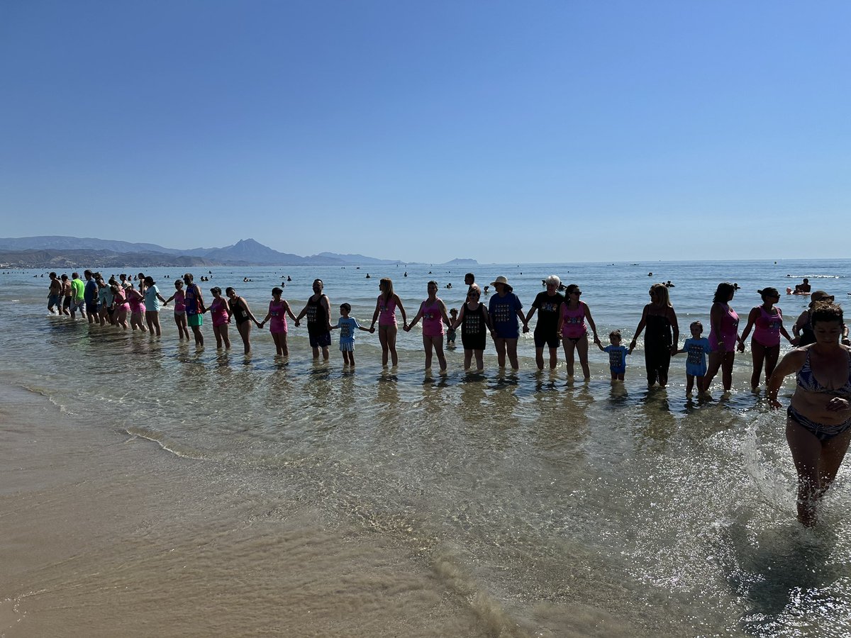 AngelPSempere's tweet photo. Hoy 5 de julio 💦Desde Alicante y con ADEMA ¡Mójate por las personas con #EsclerosisMúltiple!💦 @UniversidadMH @GVAsalualicante https://t.co/QLQhOs0pCh