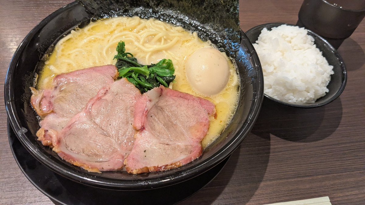 TSMR_Neoburst86's tweet photo. 1週間頑張った褒美に https://t.co/RpaBSu4Rms