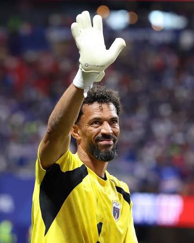 hmudaifa's tweet photo. @juvenewslive @JuventusTopNews Hear me out … https://t.co/kW7HR79giA