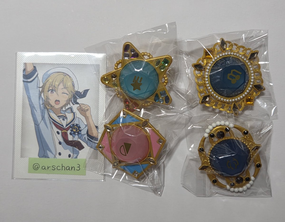 arschan3's tweet photo. 【交換/譲渡】 あんスタ スタライ リンライ スフィアライト

譲）奏汰・ひなた・ニキ・チトセ
求）こはくor定価

チトセは全て纏めてもしくは別ポストのアニカフェグッズを複数引き取っていただける方

7/11単独現地or7/12大阪梅田手渡しor7/19京都キッチンカーのみ
お気軽にお声がけください https://t.co/y6wehxMXHm