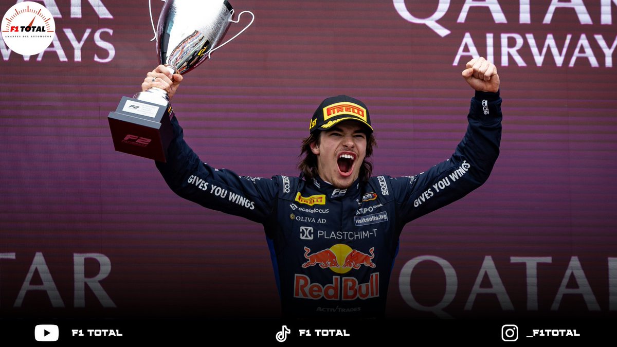 _F1TOTAL's tweet photo. 🏁 ¡Doblete de Nikola Tsolov 🇧🇬! El búlgaro gana la feature race del #BritishGP 🇬🇧 de la #Formula 2 y amplía su liderato en el campeonato.

🎖️ Rafael Villagómez 🇲🇽 y Kush Maini 🇮🇳 completaron el podio.

POSICIONES de los otros LATINOS 🌎
5- Rafael Câmara 🇧🇷
7- Noel León 🇲🇽
9- Joshua Dürksen 🇵🇾
13- Nicolás Varrone 🇦🇷
20- Emerson Fittipaldi Jr. 🇧🇷
DNF- Sebastián Montoya 🇨🇴