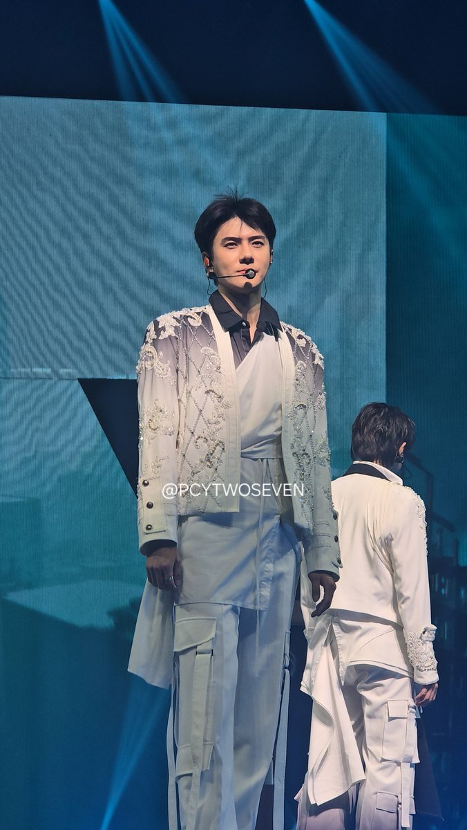 OhSehunGlobal's tweet photo. 260705 | EXhOrizon in Manila Day 2

PRINCE SEHUN?!😭

© PCYTWOSEVEN 
#SEHUN #세훈 https://t.co/fgAuYvAT8t