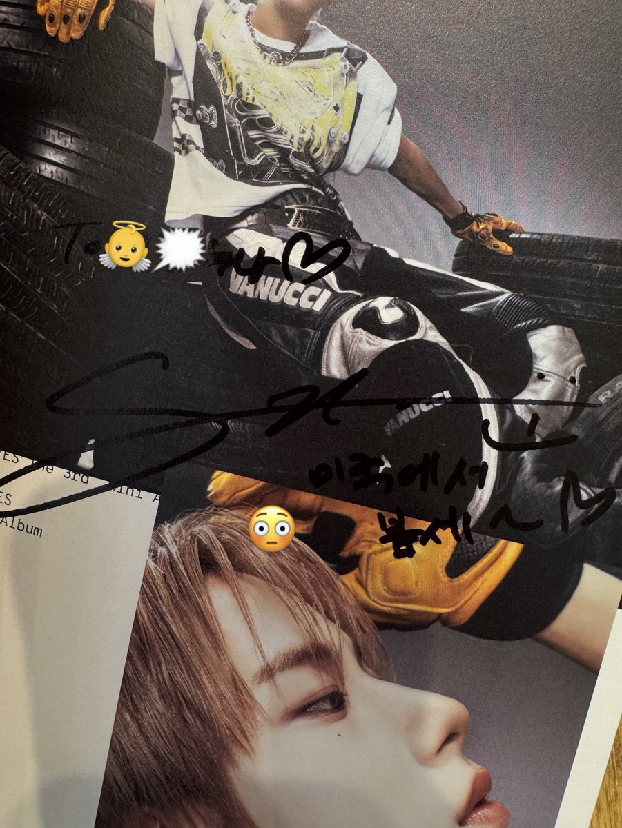 krlvvme's tweet photo. 가기전에도볼건데? https://t.co/zkqdVXEem7