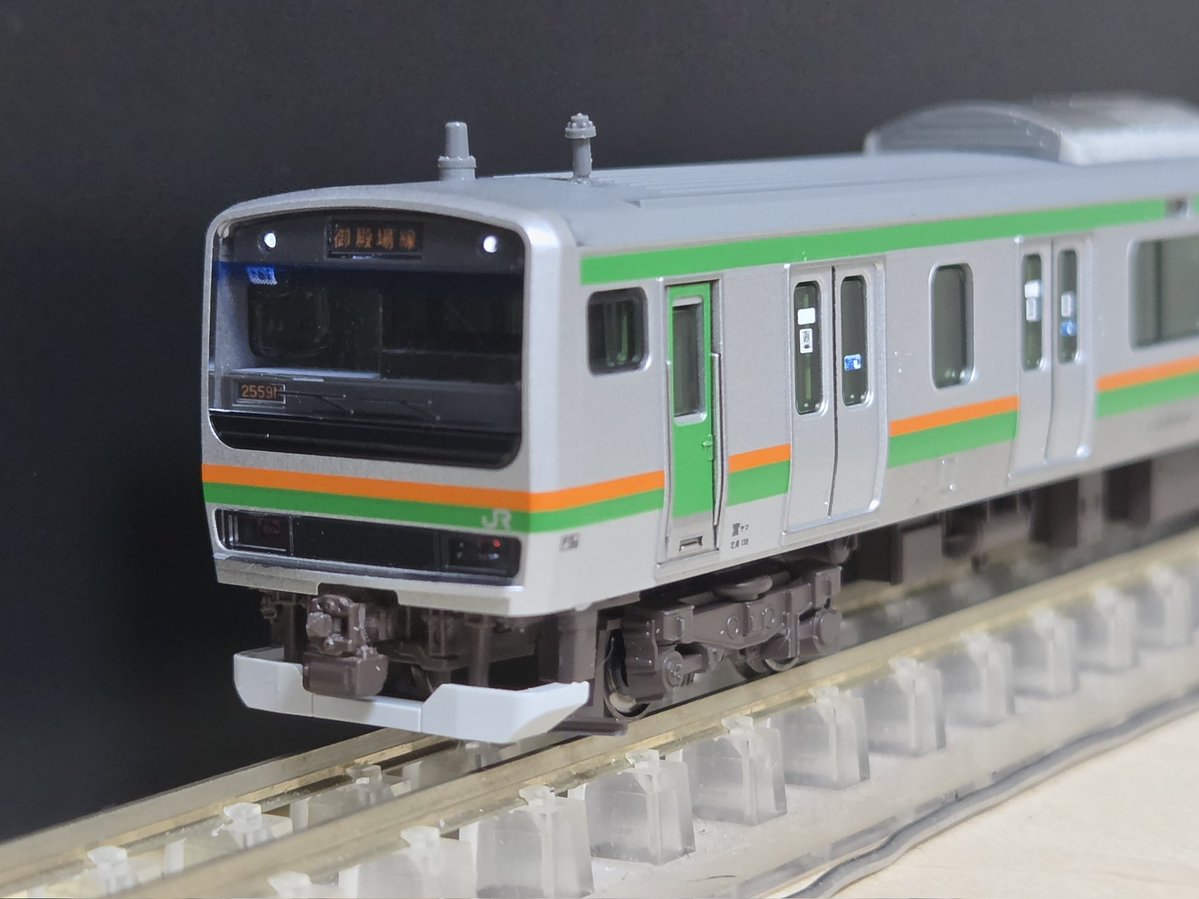 JT_Rapi's tweet photo. 1年ちょい放置してたヤマ初期の付属を少しずつ
改番+小列車工房さんの3Dパーツで未更新化し、2008年の国府津貸し出し仕様に https://t.co/7vms9vx2x5