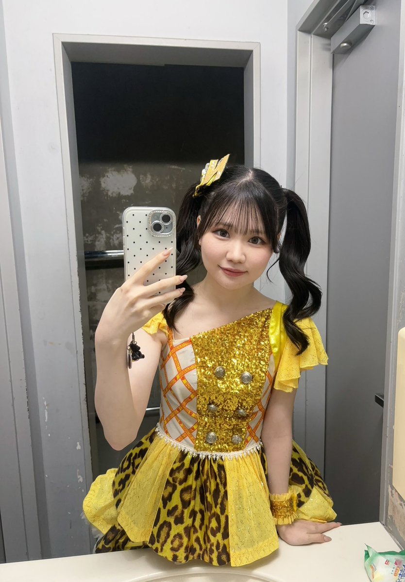 _aisha_nmb48's tweet photo. #無限大ノック公演 
昼夜ありがとうございました！！
いっぱい目が合ってキュンキュンしたよ〜👀💓

今日は初の黄色衣装でした！💛
似合ってるかな〜？ https://t.co/JeRbxp99Ej