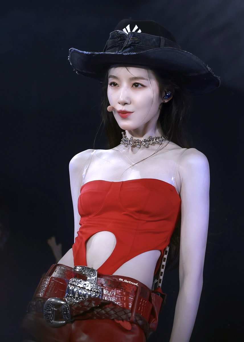 IM_theTrend_'s tweet photo. 20260628 [Syncopation] in Hong Kong _Day2
Red Redemption❤️‍🔥🤠

#아이들 #idle #SHUHUA #슈화 #舒華 https://t.co/u3oSofyaCz