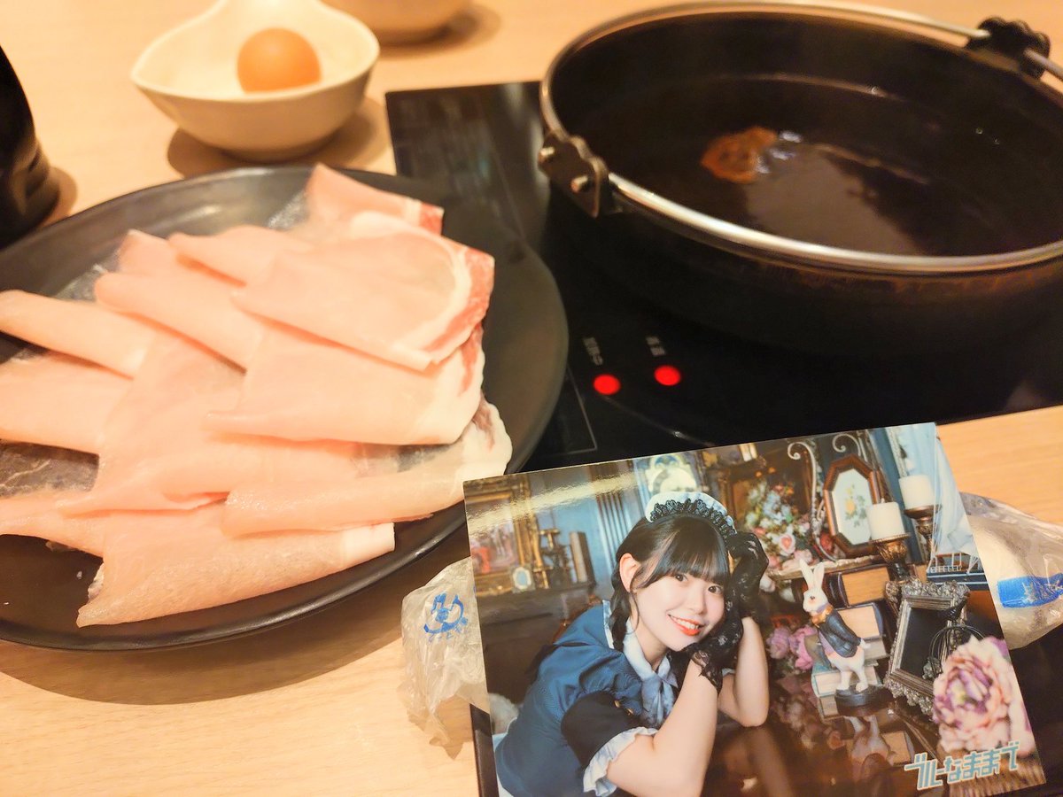 oitoneppu's tweet photo. すき焼き食べ放題。

#りゃ
#ご飯ととるのがいいと聞きました https://t.co/9FsW6eR7ev