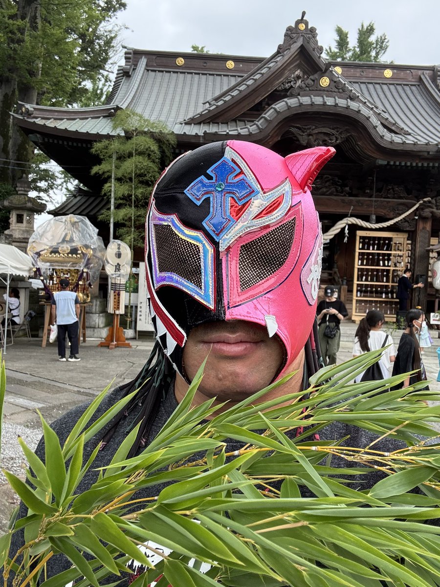 magic_1003's tweet photo. 伊勢崎プロレス＆イチゴパーク🍓プロレスコラボ！いせさき福笹七夕🎋
伊勢崎神社⛩️奉納マットプロレス！
無事に終わりました。
選手、スタッフ、関係者の皆さん！
ありがとうございました。
沢山のお客様や選手達から誕生日おめでとうて祝って頂きめちゃくちゃ嬉しかったです。本当にありがとう🍓 https://t.co/vD47ujTv1l