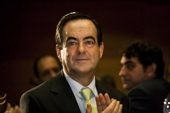 MPSnoserinde's tweet photo. EL DOSIER DE JOSÉ BONO | LAS CLAVES DE UNA RED DE ENRIQUECIMIENTO QUE EVADE EL FOCO DE LA JUSTICIA 🚨💼

El dossier de José Bono desvela un patrón de enriquecimiento donde las fronteras operan como un escudo de opacidad. 

La constante aparición de su nombre vinculada a transacciones dudosas en República Dominicana, Guinea y Marruecos no responde a una casualidad comercial, sino a la explotación sistemática de los contactos diplomáticos cosechados durante sus años al frente del Estado. 

Esta red de intermediación transnacional utiliza la laxitud regulatoria de dichos países para mover capitales y formalizar inversiones fuera del alcance del control fiscal y de la fiscalización de los tribunales españoles.

Mi inclusión es que la acumulación de patrimonio extranjero bajo sospecha sitúa al expresidente manchego como el máximo exponente de una vieja guardia que utiliza su agenda institucional para lucrarse en el extranjero, blindando su fortuna en el mapa internacional para esquivar las inspecciones tributarias que se le exigen al resto de los españoles.