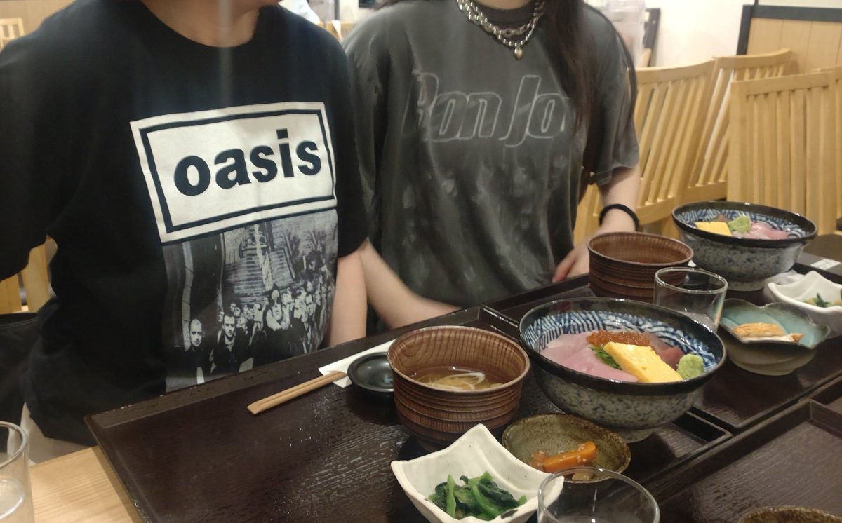 7_vega_7's tweet photo. 今日もとっっても楽しかった!!
カラオケは4時間だったけどみんなの選曲もいいしあっという間!!

地方にいても、大人になっても、音楽好きな友達がたくさんできて毎回本当に嬉しい✨

子供産まれてから足が遠のいていた夏フェスも、この会のおかげで楽しめそうです♪

次回も楽しみにしてます!! https://t.co/UvYfnddvbe