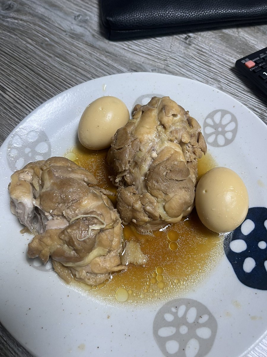 pudding_IdentiV's tweet photo. もも肉で鶏チャーシュー作ったよバカうめぇ https://t.co/I0J6BJGbPt