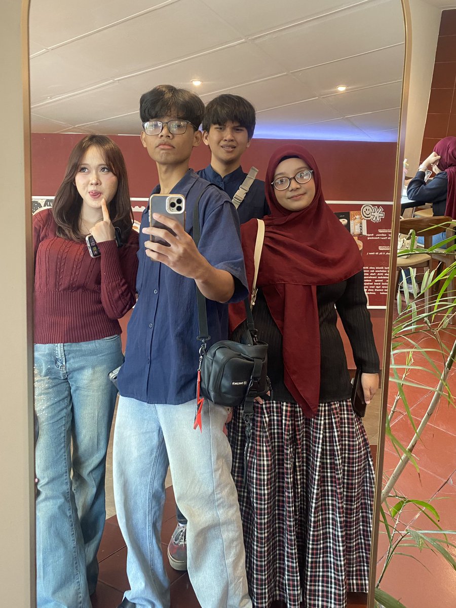 chigopie's tweet photo. life update bersama 3 penghuni rosblox https://t.co/qOc1lX8vhq