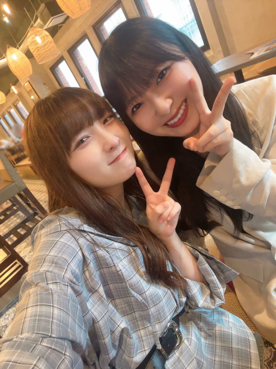 kurumi_takase's tweet photo. 先日、有澤一華ちゃんとご飯に行きました！

1年くらい前に、いちか氏のこと知りたいな〜って思った瞬間があって。

そこからずっと仲良くなりたかったけど、踏み出せずにいたのですが、この前のぴあアリーナでのライブが良すぎて、お誘いさせていただきました！

付き合ってくれてありがとう♡ https://t.co/BsPuQ0jAa7