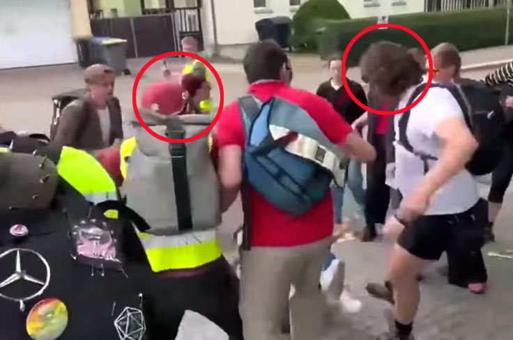 DerDominikCH's tweet photo. Und einmal mehr erlebt Deutschland, diesmal in #Erfurt eine Gewalteskalation durch linksfaschistische Terroristen und Antidemokraten #Antifa #Nazifa Die linksradikalen Propagandamedien berichten von «friedlichen Aktionen», während dem Reporter #ApolloNews verprügelt werden, Häuser mit Farbe beschmiert und Mülltonnen angezündet werden! Ein Schande! @AfD
Wir wünschen den von dem Antifa Mob #Nazifa gehetzten und verprügelten Reportern von Apollo News #ApolloNews Gute Genesung! #Erfurt Hinweise zu den Tätern bitte an die Polizei Erfurt.
Wir fordern ein sofortiges Antifa Verbot in ganz Europa! #Antifaverbot #AntifaverbotJETZT
