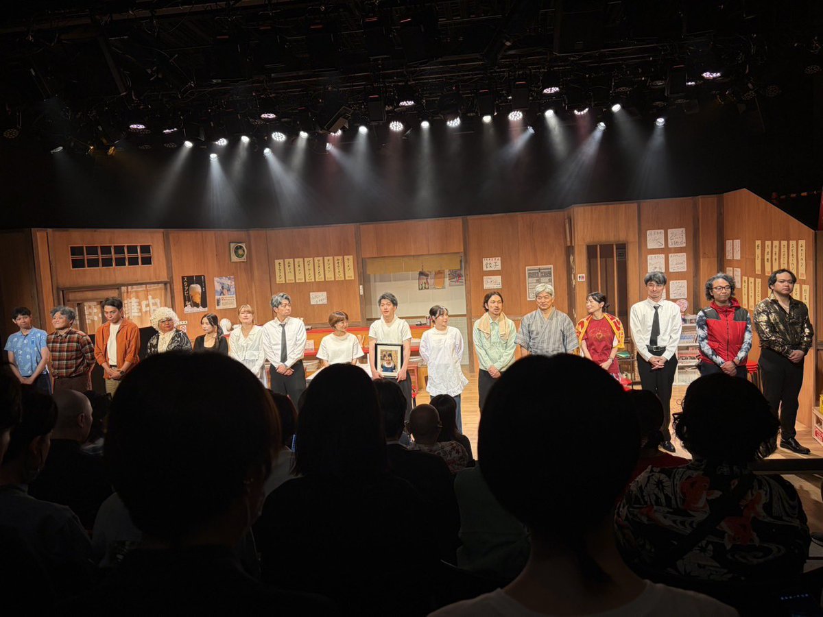kawaryo86's tweet photo. 取り急ぎ #ストすと 全6公演無事終幕いたしました。初めて脚本を読んだ時の感動が千秋楽まで消えなかった作品に出逢えて、素敵すぎる座組の中で座長をやらせていただけて一生の宝物になりました。関わって下さった全ての方へありがとう。

舘山健 役/川越諒

#ストーブがすっ飛ぶ https://t.co/4SNlQkMmHv