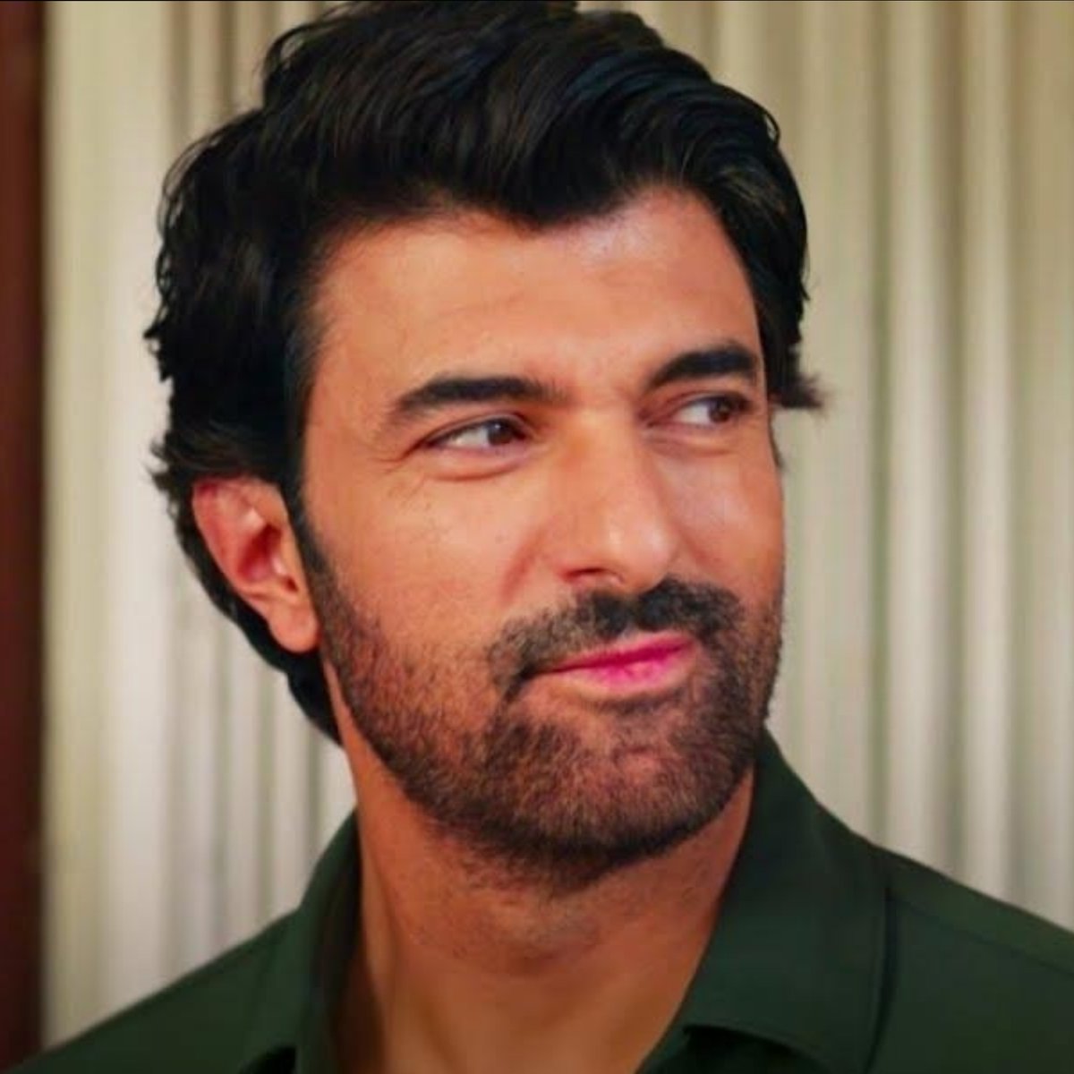 LaMujerDeEngin_'s tweet photo. Hola, buen día, que su domingo sea maravilloso, repleto de bendiciones y mucho descanso 🙏🏻 besos y abrazos 😘🫂❤️‍🩹 #EnginAkyürek https://t.co/pXbeU1usF5