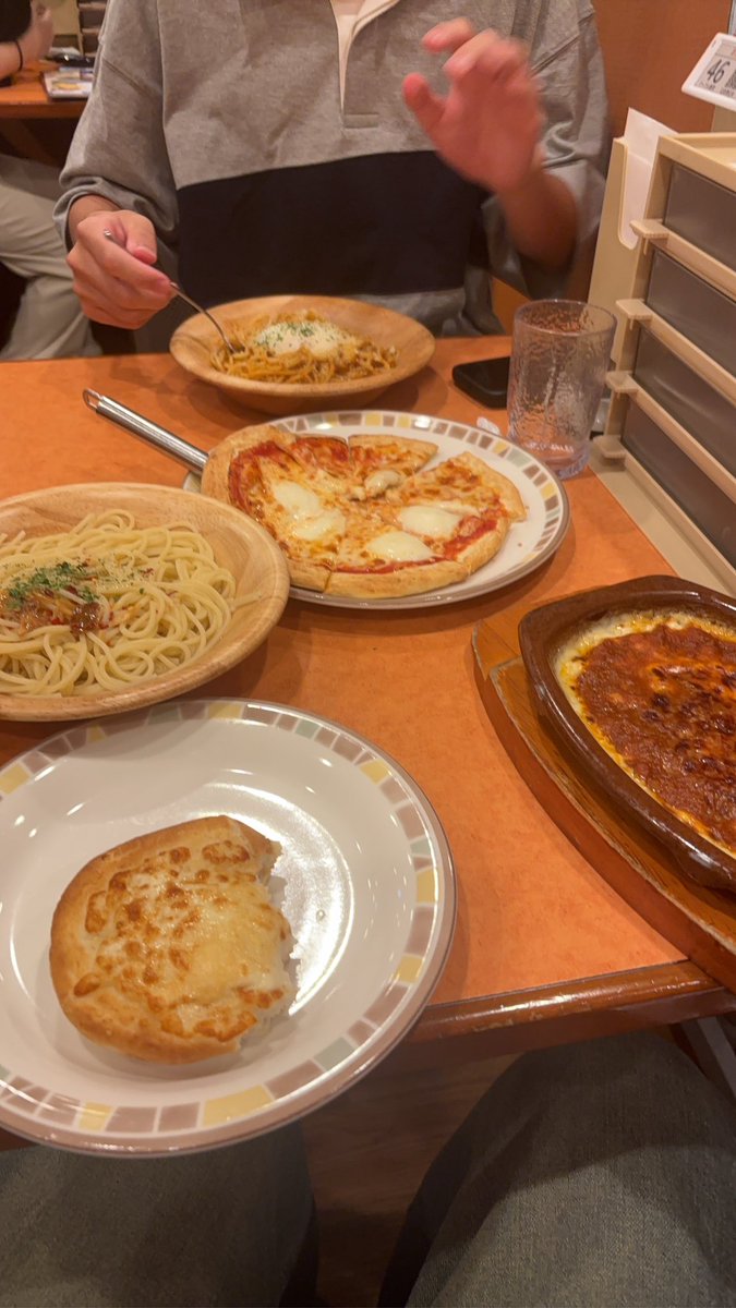 tey1_sk's tweet photo. 素晴らしかったでございます
サイゼも美味しかったです
岡山さんお邪魔しました https://t.co/y4cokdtYxk