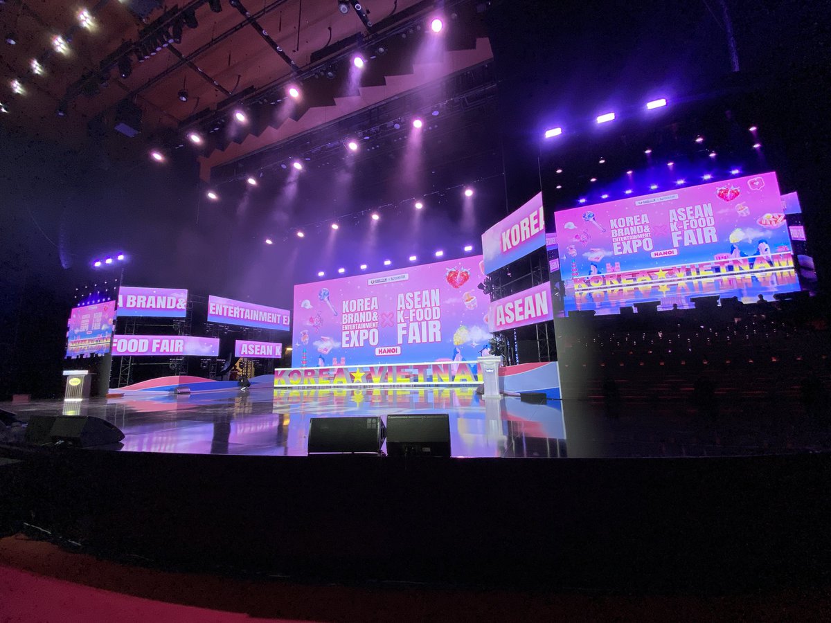 creative_dan_01's tweet photo. #KBEE2026HANOI
-
2026 하노이 한류박람회 끝 ㅎ
-
진심으로 감사합니다~*
-
#WINNER #FIFTYFIFTY 
#KOTRA #에프엠커뮤니케이션즈 https://t.co/ba8u2FrRNx