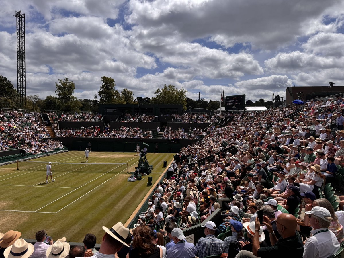 MichalSamulski's tweet photo. A packed Court No. 2 clearly shows that the crowd enjoys watching doubles. https://t.co/jCuN1pnh4I