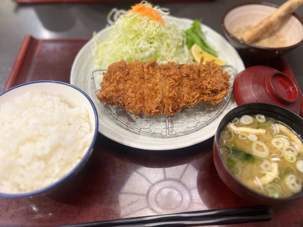 max_taayan's tweet photo. 友達とご飯行ったら
女の人だと思ったってお店の人に言われた← https://t.co/clDIf3hpdr