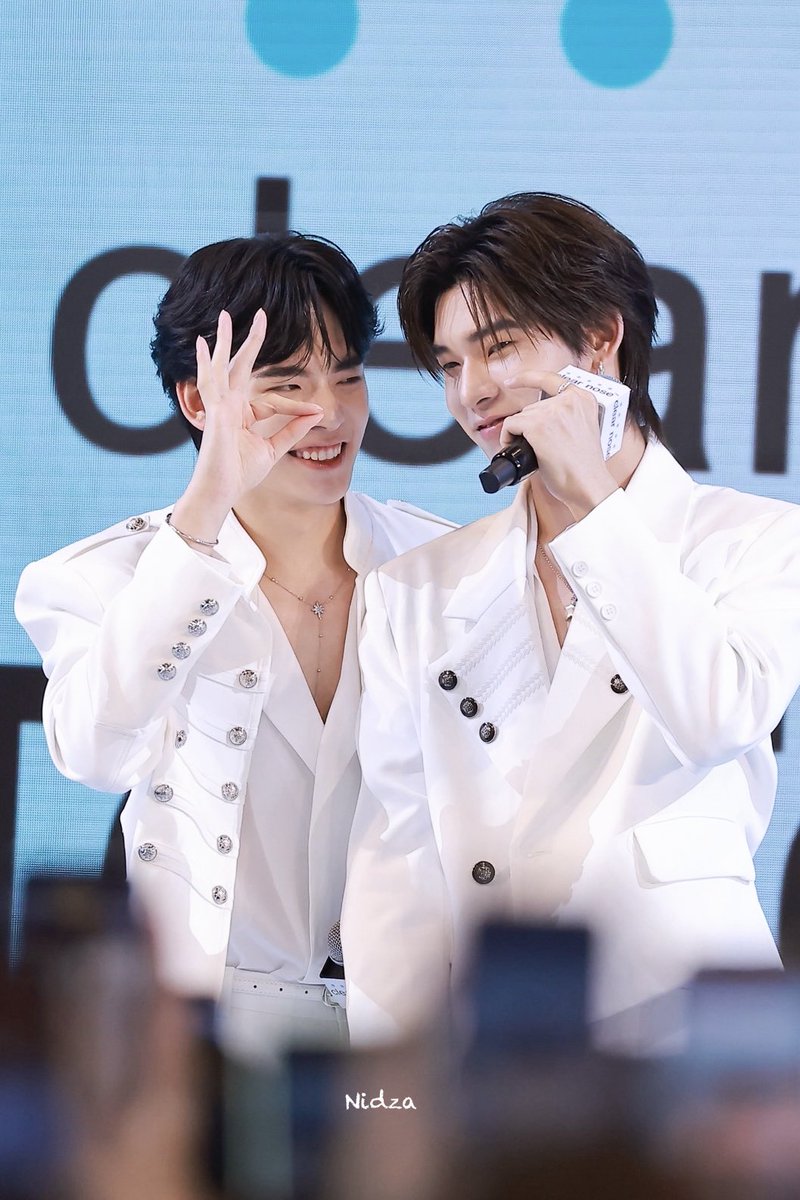 NIDZA7822's tweet photo. น่าร๊ากกกกมากกก 🤟🤟

#twnpich #porsuppakarn 

TTP CLEAR NOSE TOWN
#CLEARNOSETEETEEPOR
#TeeTeePor https://t.co/9esCvpUm0G