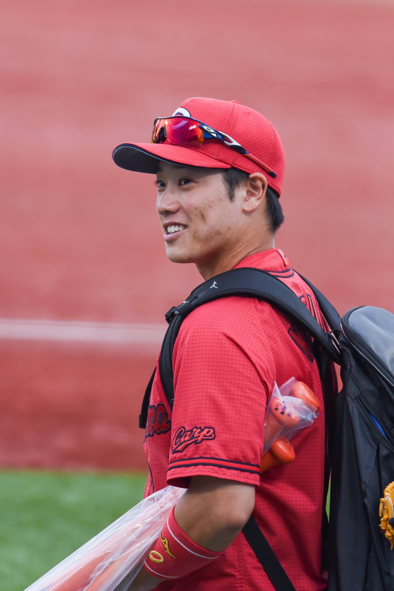 ynbnof's tweet photo. ①プロ野球選手になって初球場いっぱい行けた沖縄キャンプ🌺
②本拠地デビュー赤最高に似合ってた 🎈
③念願のwith観覧車🎡
④お祝いいっぱいの幸せバースデー🎂

#2026年自分が選ぶ今年上半期の４枚
成くんver. https://t.co/J1wE3CPxK8