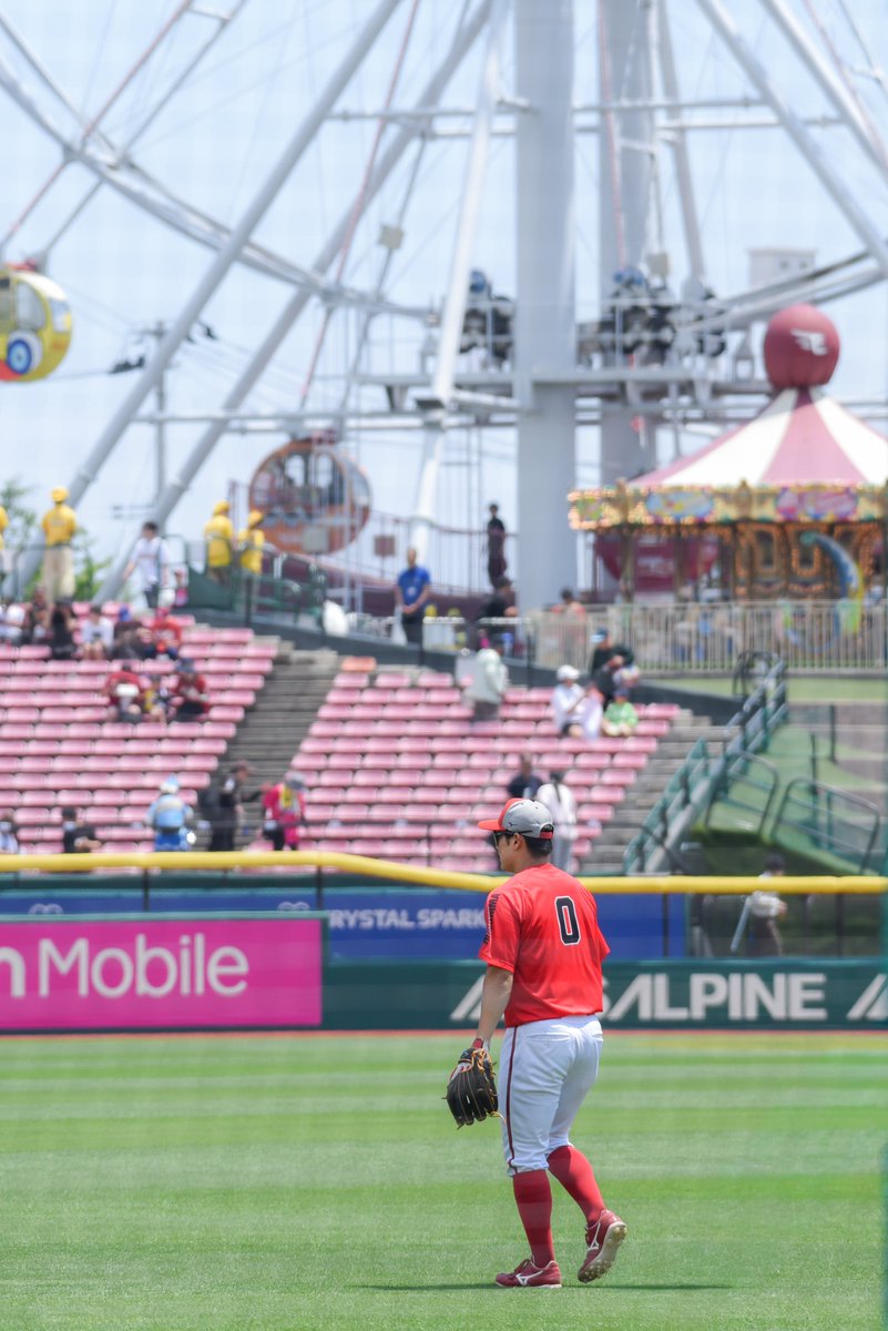 ynbnof's tweet photo. ①プロ野球選手になって初球場いっぱい行けた沖縄キャンプ🌺
②本拠地デビュー赤最高に似合ってた 🎈
③念願のwith観覧車🎡
④お祝いいっぱいの幸せバースデー🎂

#2026年自分が選ぶ今年上半期の４枚
成くんver. https://t.co/J1wE3CPxK8