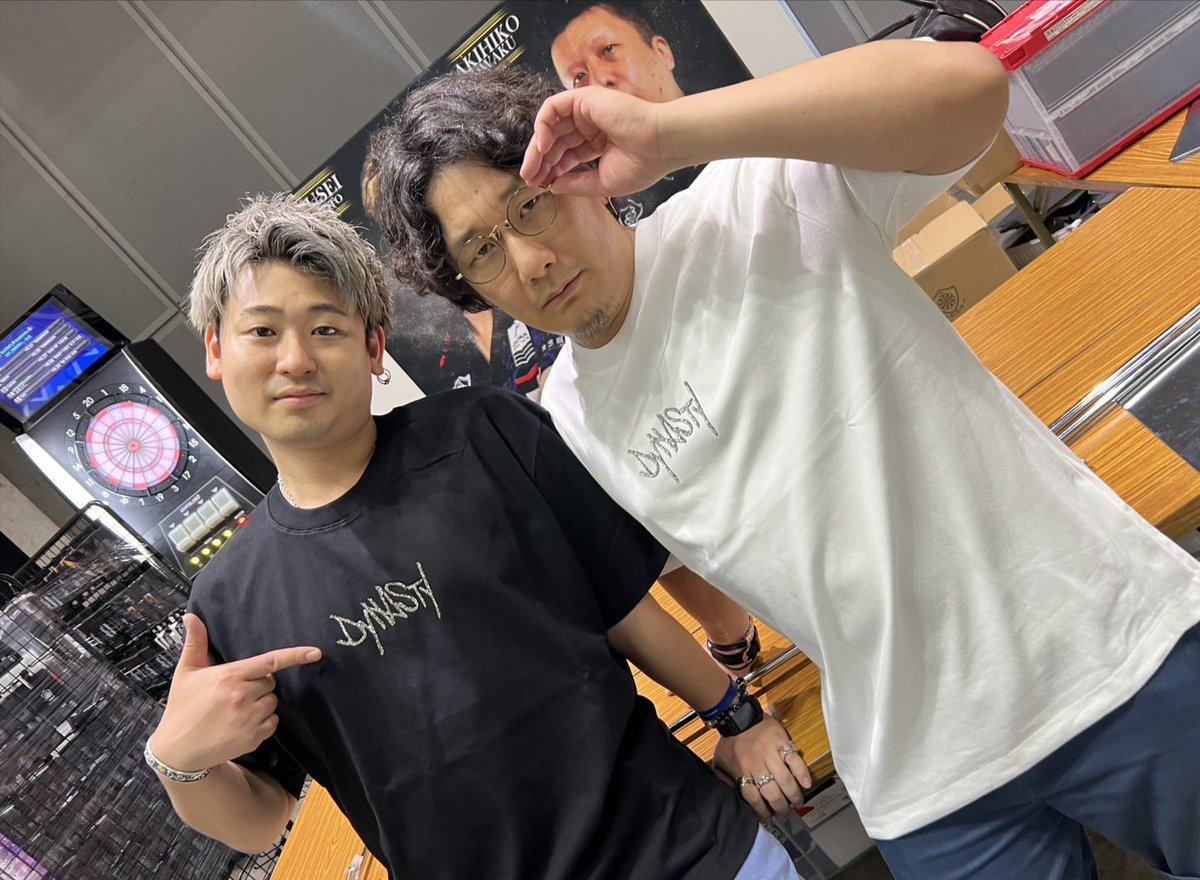 DynastyHikaru9's tweet photo. 📍パシフィコ横浜
DYNASTYブース 撤収完了🏁

2日間、DYNASTYブースへお越しいただいた皆さま、本当にありがとうございました✨

おかげさまで終始たくさんのお客様で賑わい、笑顔あふれる最高の2日間となりました！

DYNAダイス・CARDガチャ・BLACK BOX・ニブイチなど、さまざまなコンテンツをたくさんの方に楽しんでいただき、スタッフ一同心より感謝しております🙇‍♂️

次回のDYNASTYブースは、北の大地 「北海道」 へ🏔️

また皆さまとお会いできることを、スタッフ一同楽しみにしております🫡

最後に、本日ブース店長を務めていただいた
🟪畦元 隆成選手
◻️久保田 將裕選手
のお写真をお届け📷✨

ぜひ次回も、DYNASTYブースへ遊びに来てください！