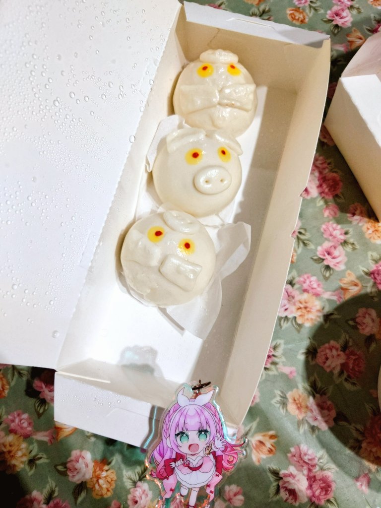 fufuninjaKGN's tweet photo. ヤムチャとかわいい動物饅頭たちとかわいいうさぎ🐧🦭🦔🐖🐇
ブタちゃんの目ちょっと怪しいけど()
#聞いてやNち https://t.co/W0oVetXgVm