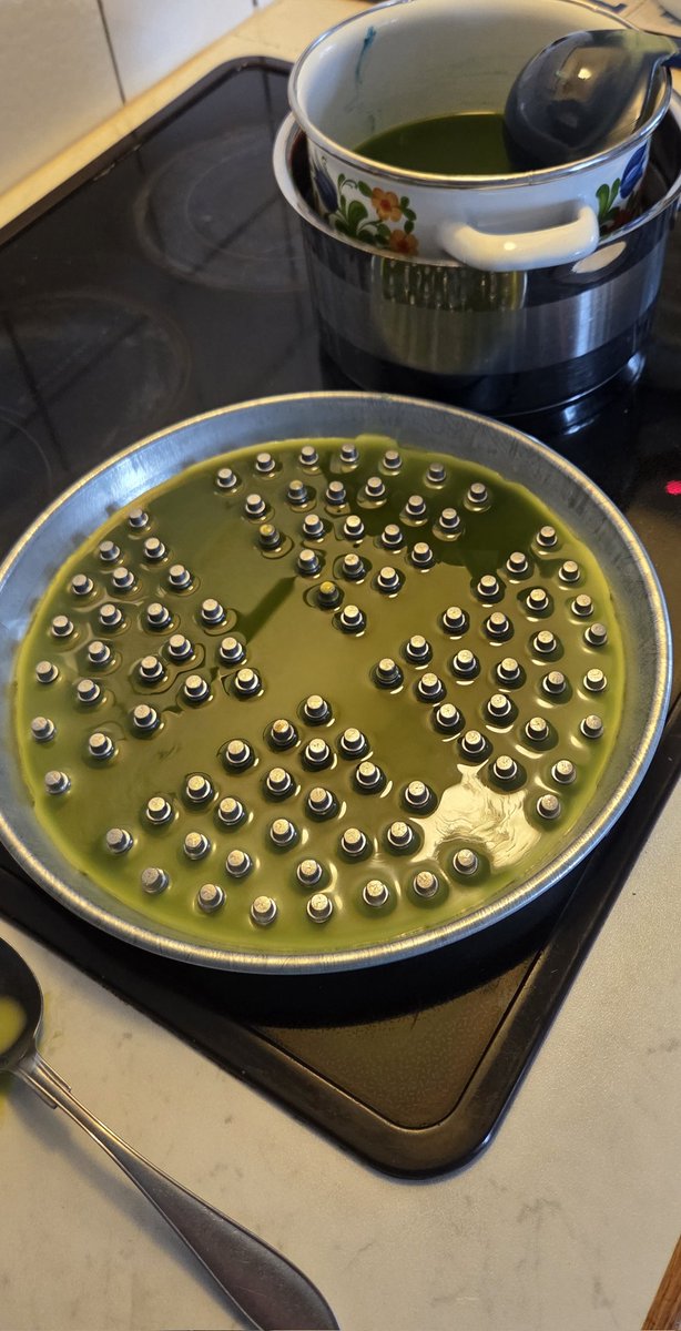 storahagen's tweet photo. Fettar in lite kulor😄 #handladdning #reloading #kulgjutning https://t.co/kVspDFBS6R