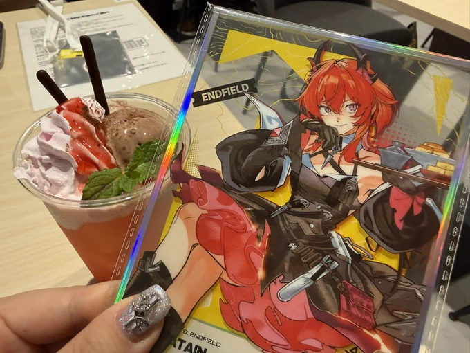 ンィー゛コラボカフェ来たでぇ!!!!